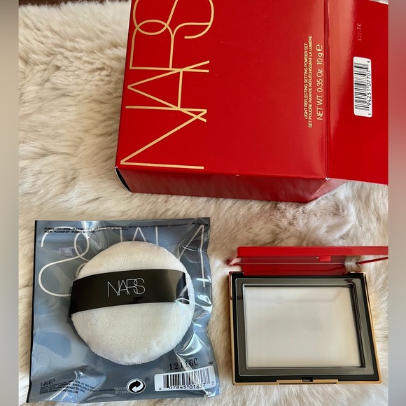 NIB Nars Light Reflecting Setting Powder Set - Full Size Setting Powder+Puff - Picture 4 of 6